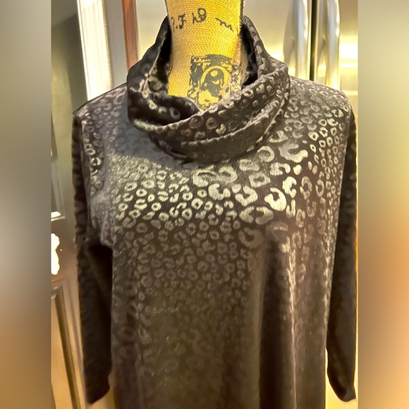 NWT Ruby Rd Black Velour Top Gorgeous Size PS - Picture 3 of 7